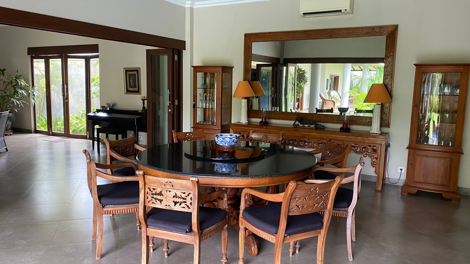 Villa Di Sewakan Di Sanur Denpasar Bali